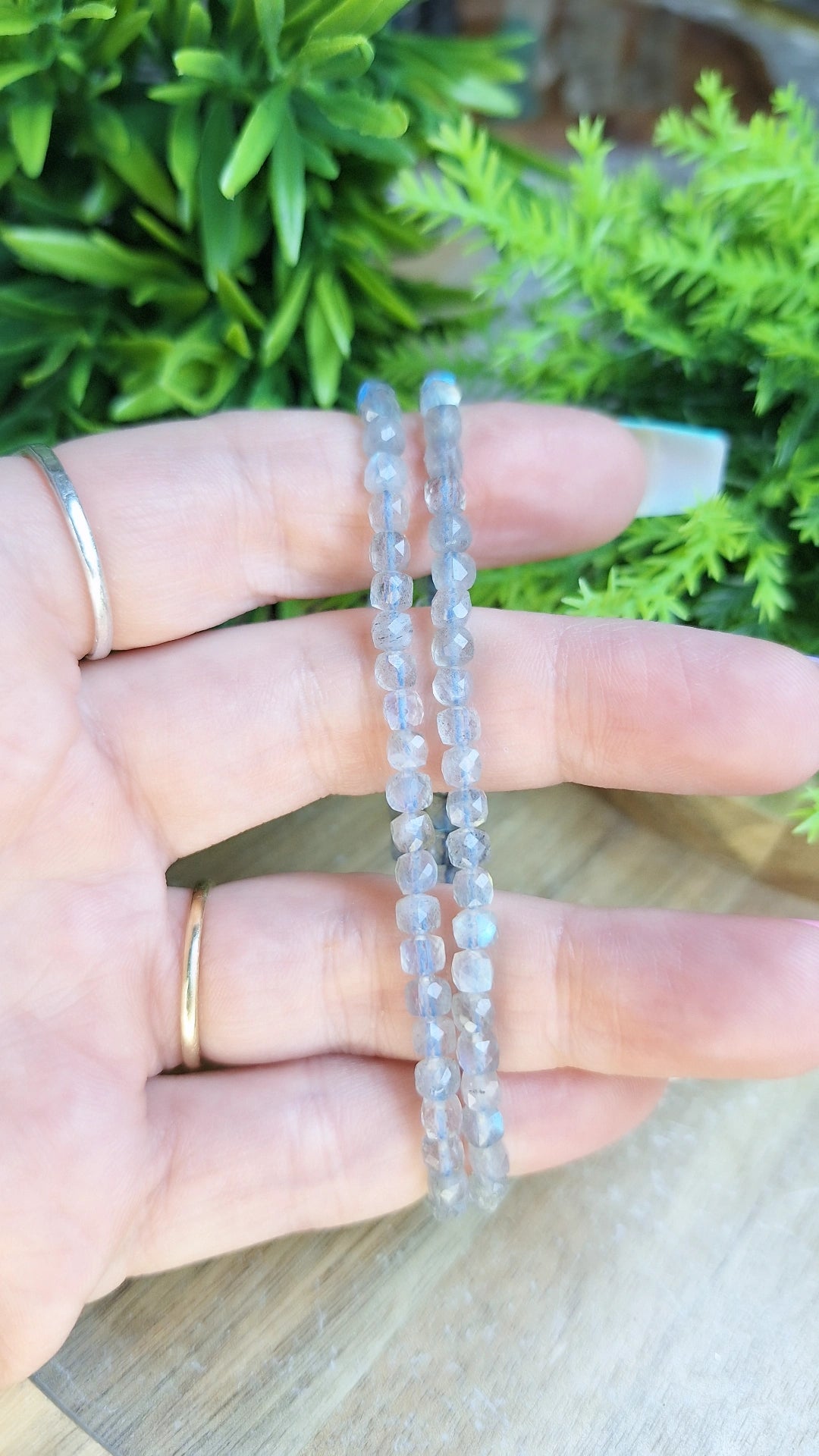 Labradorite faceted bracelet