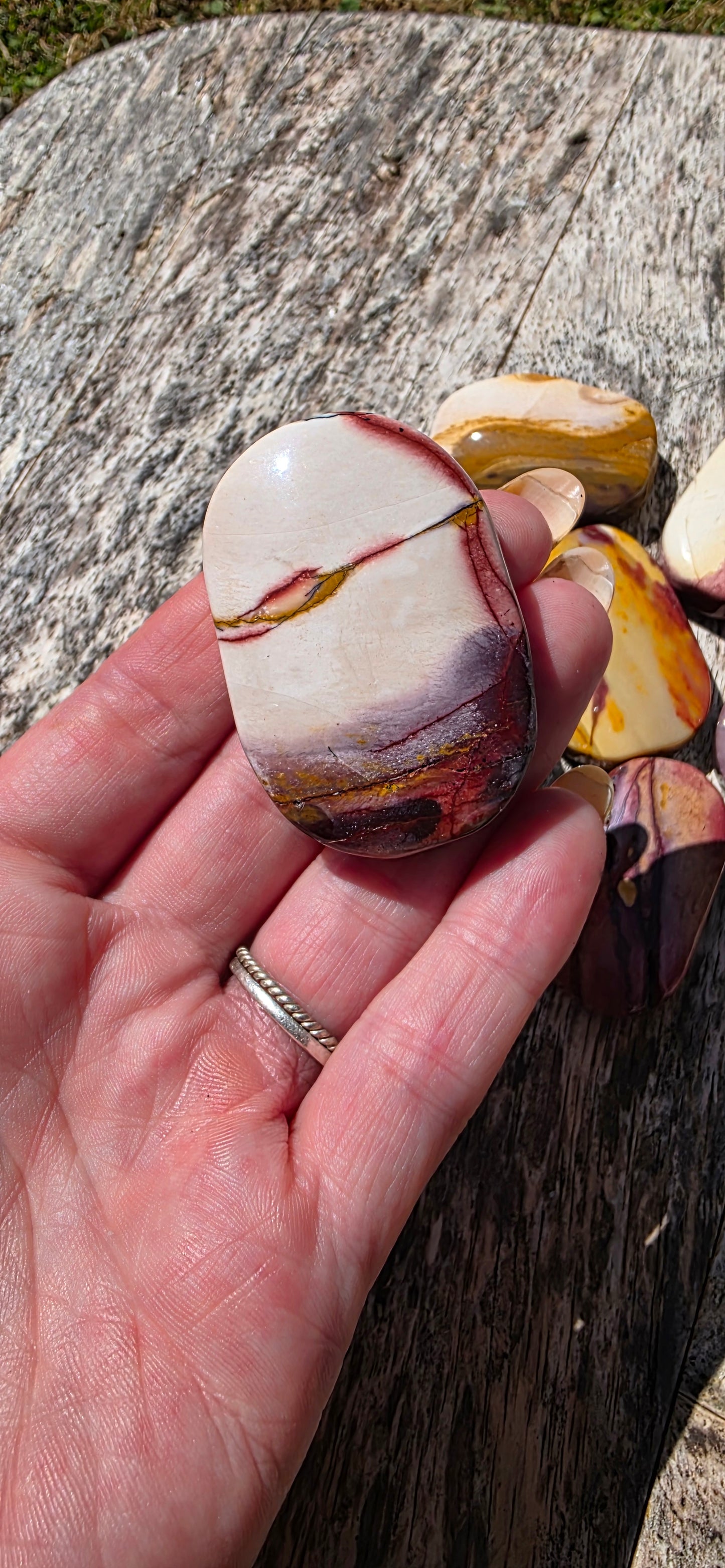 Mookaite palm