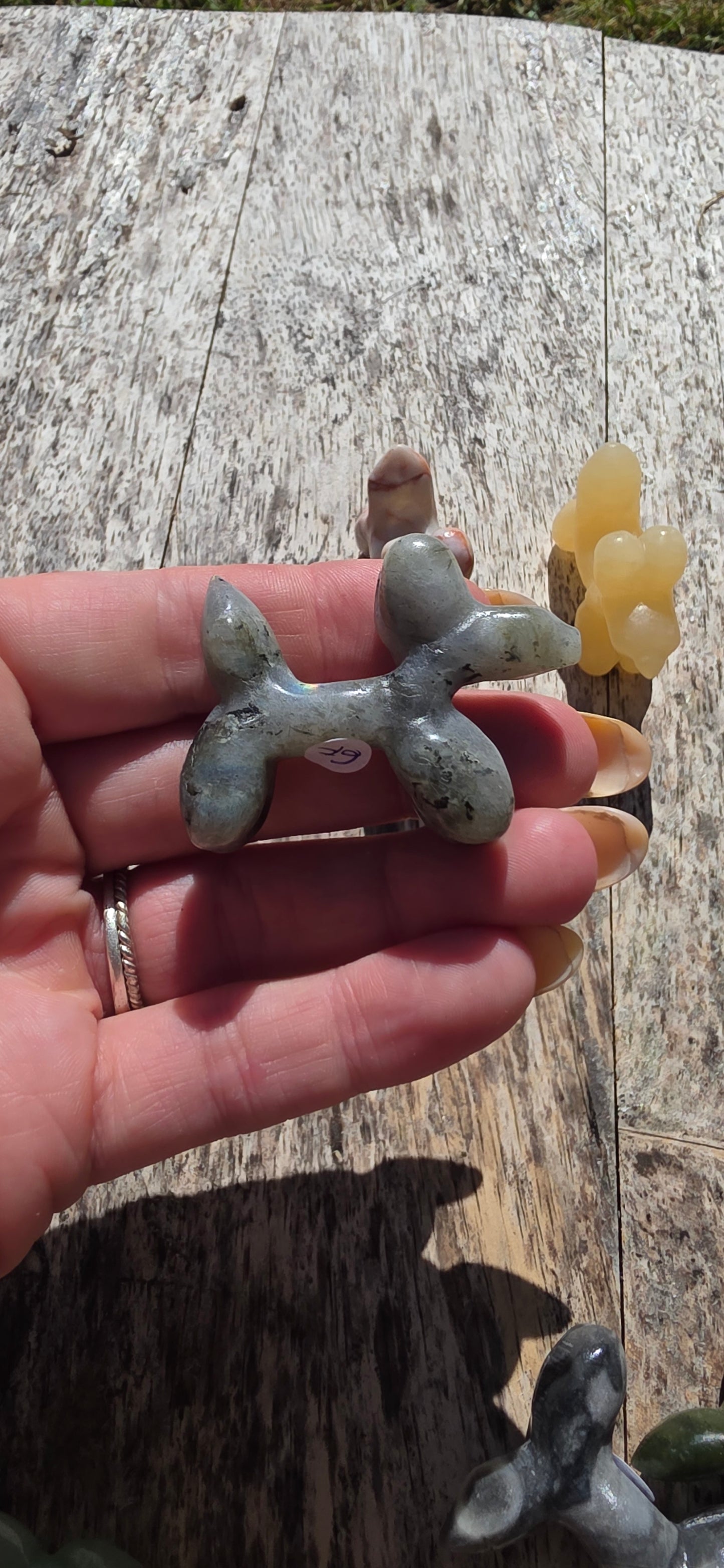 Balloon dog carving