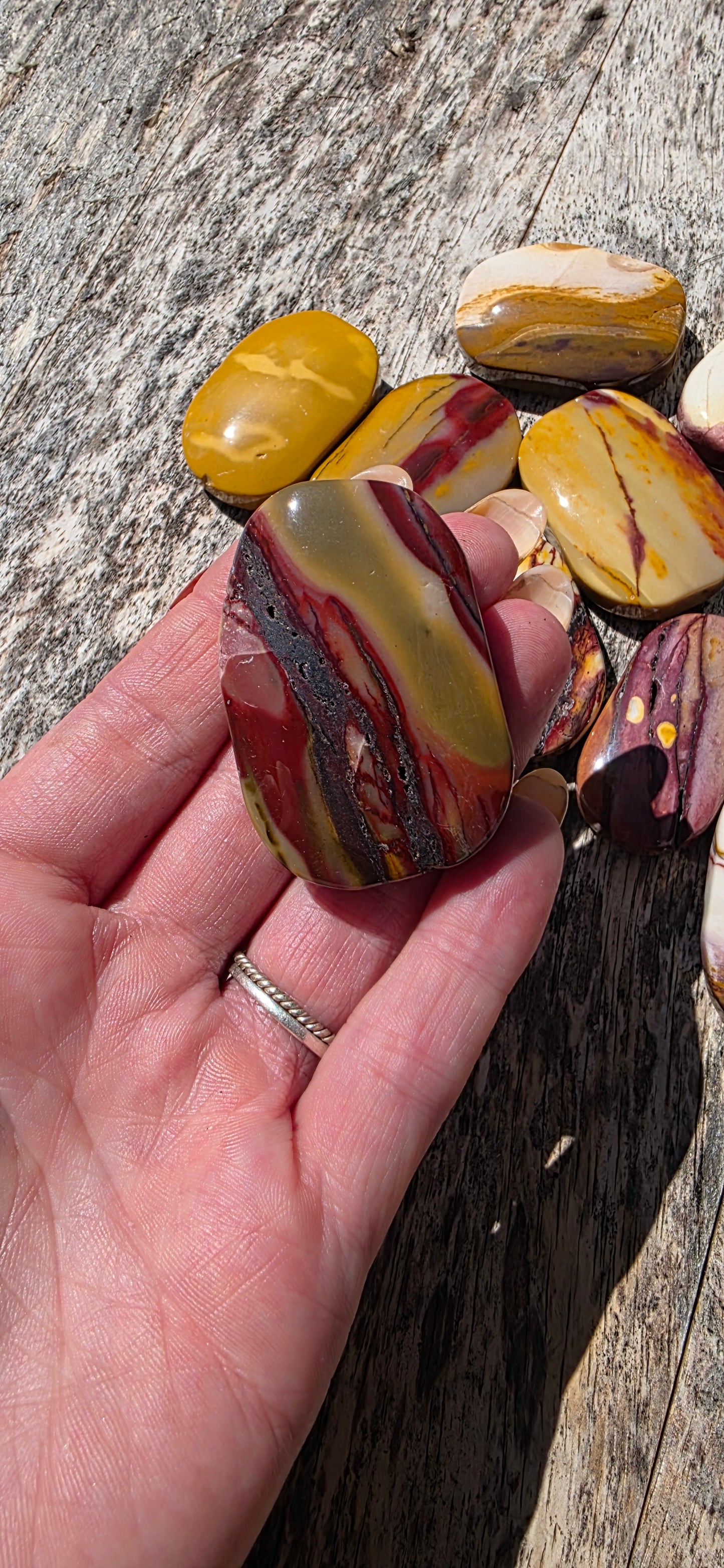 Mookaite palm