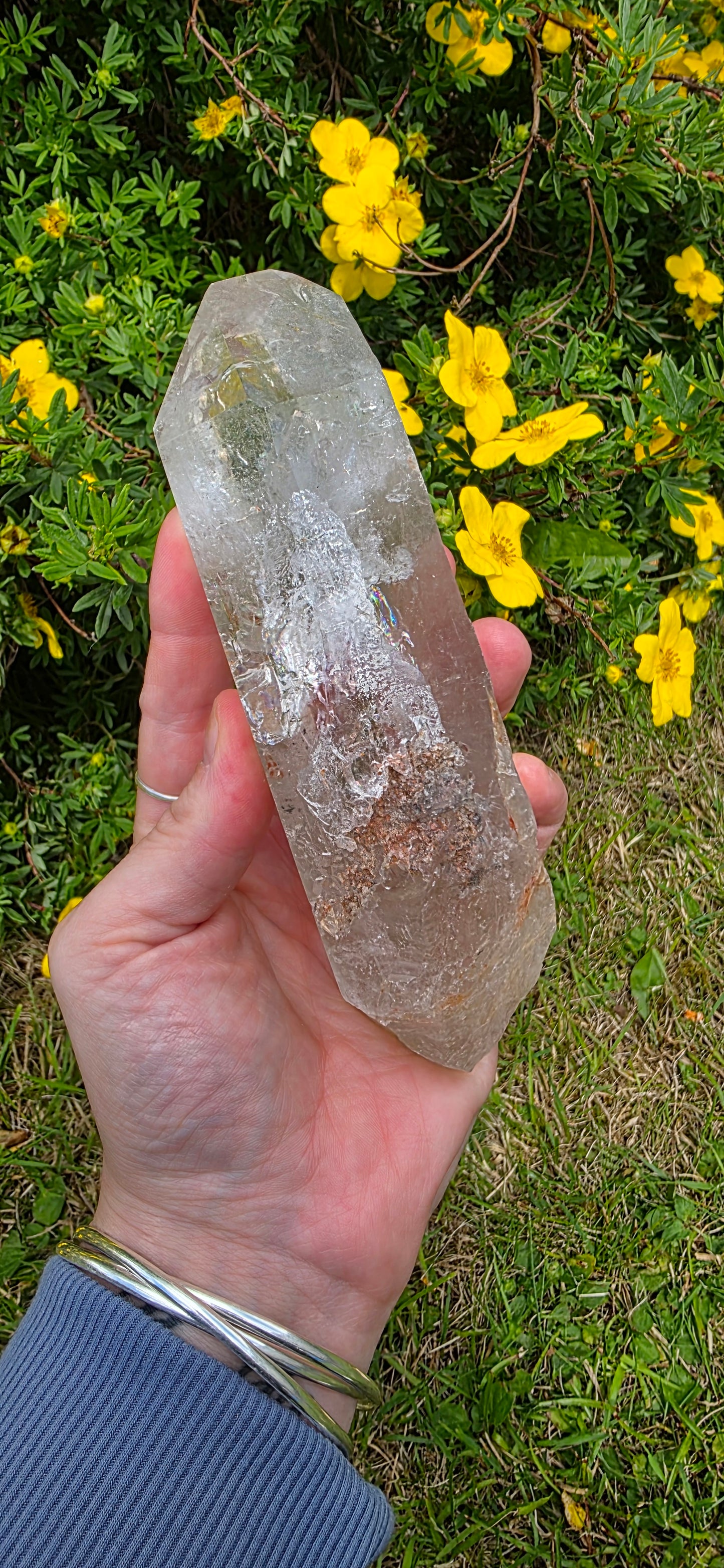 Large quartz raw point
