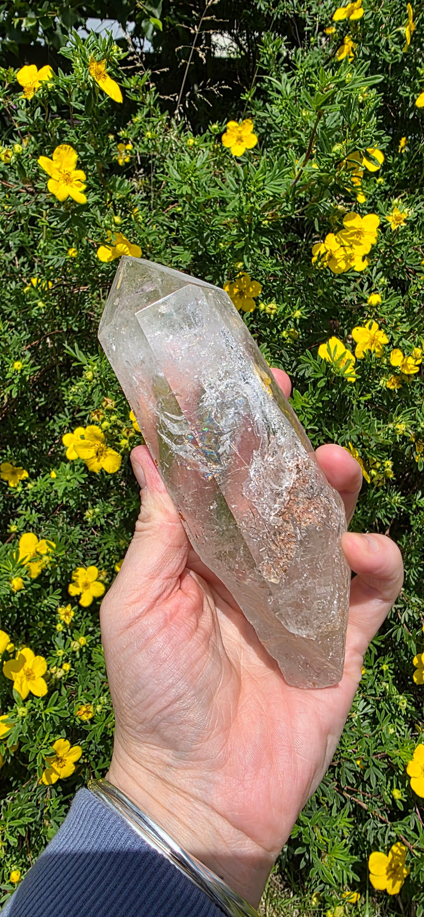 Large quartz raw point