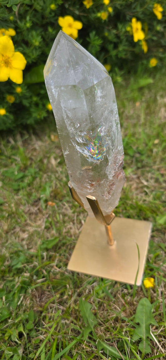 Large quartz raw point