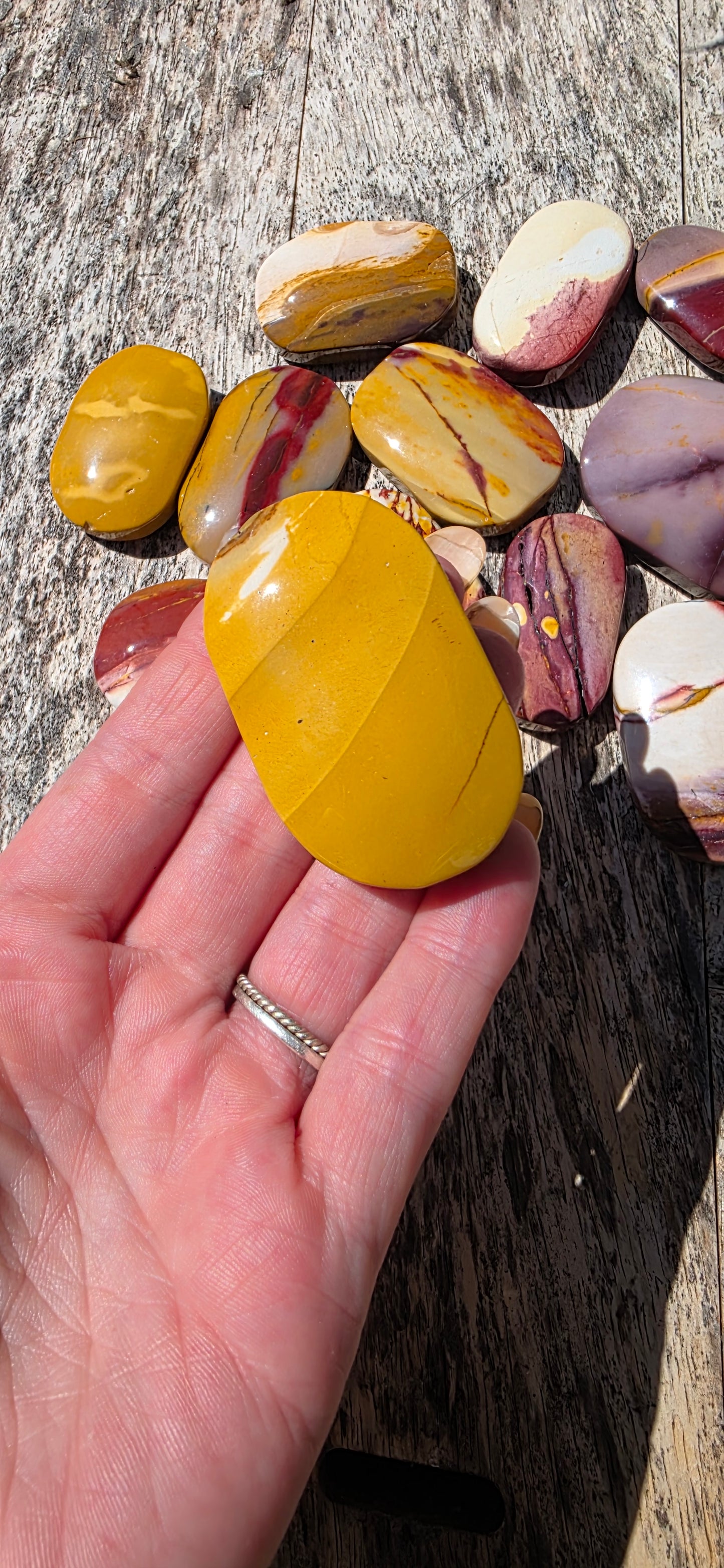 Mookaite palm