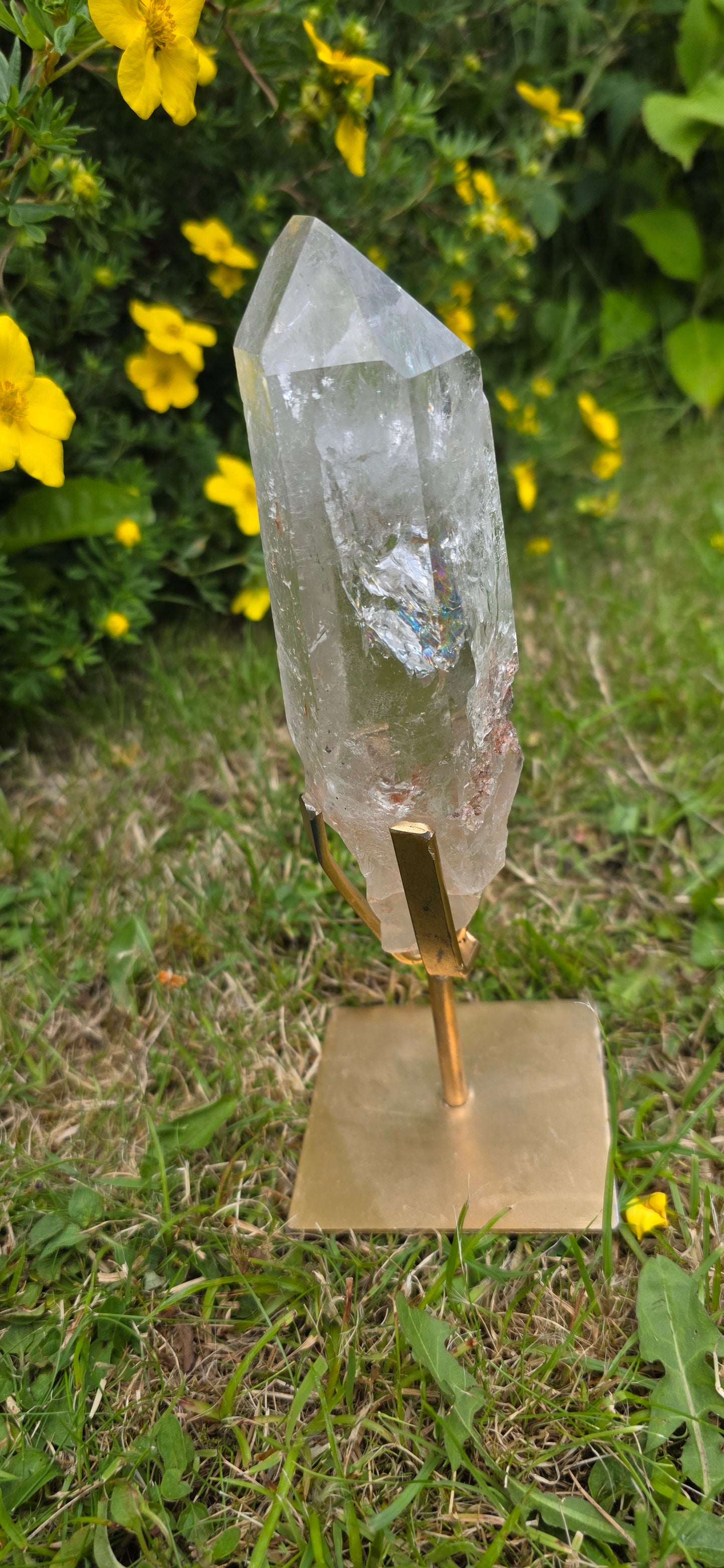 Large quartz raw point