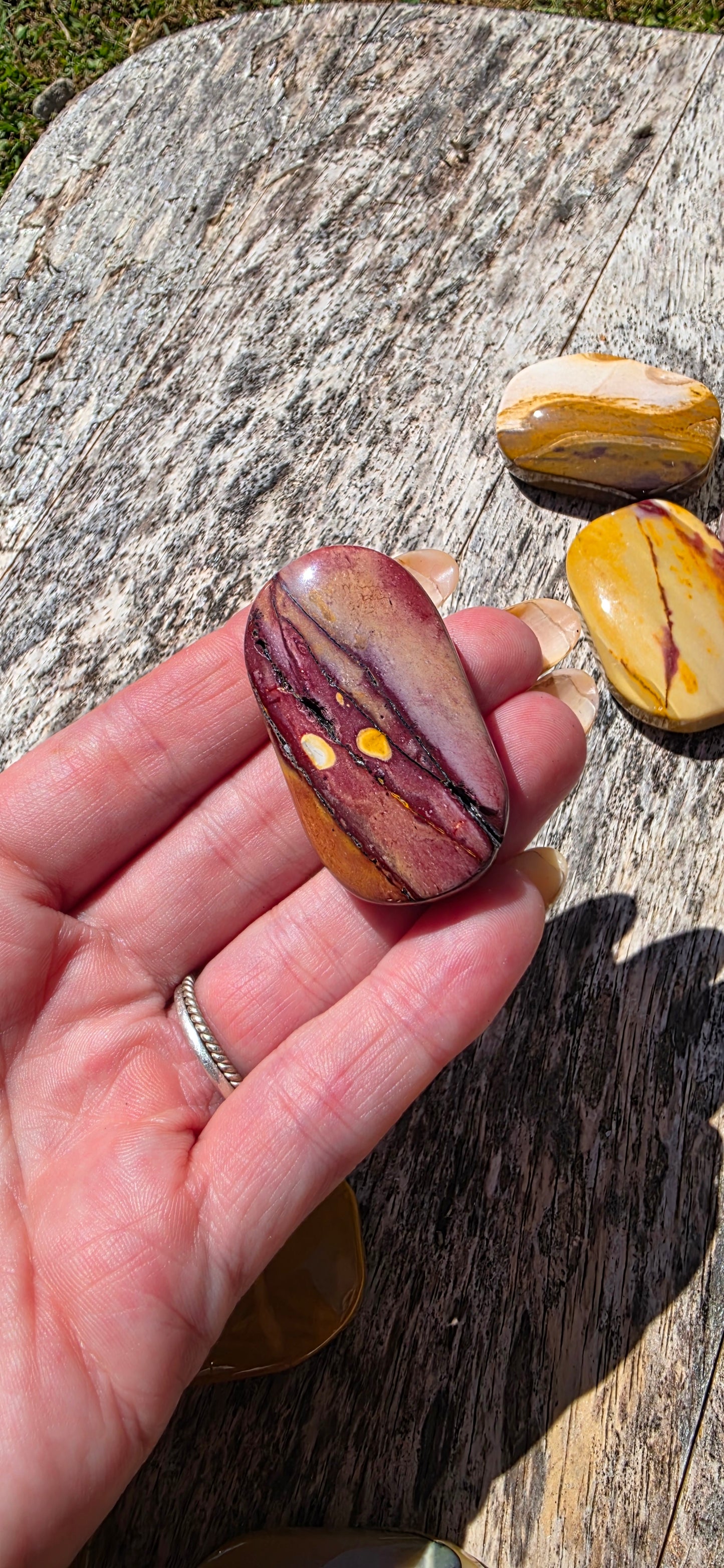 Mookaite palm