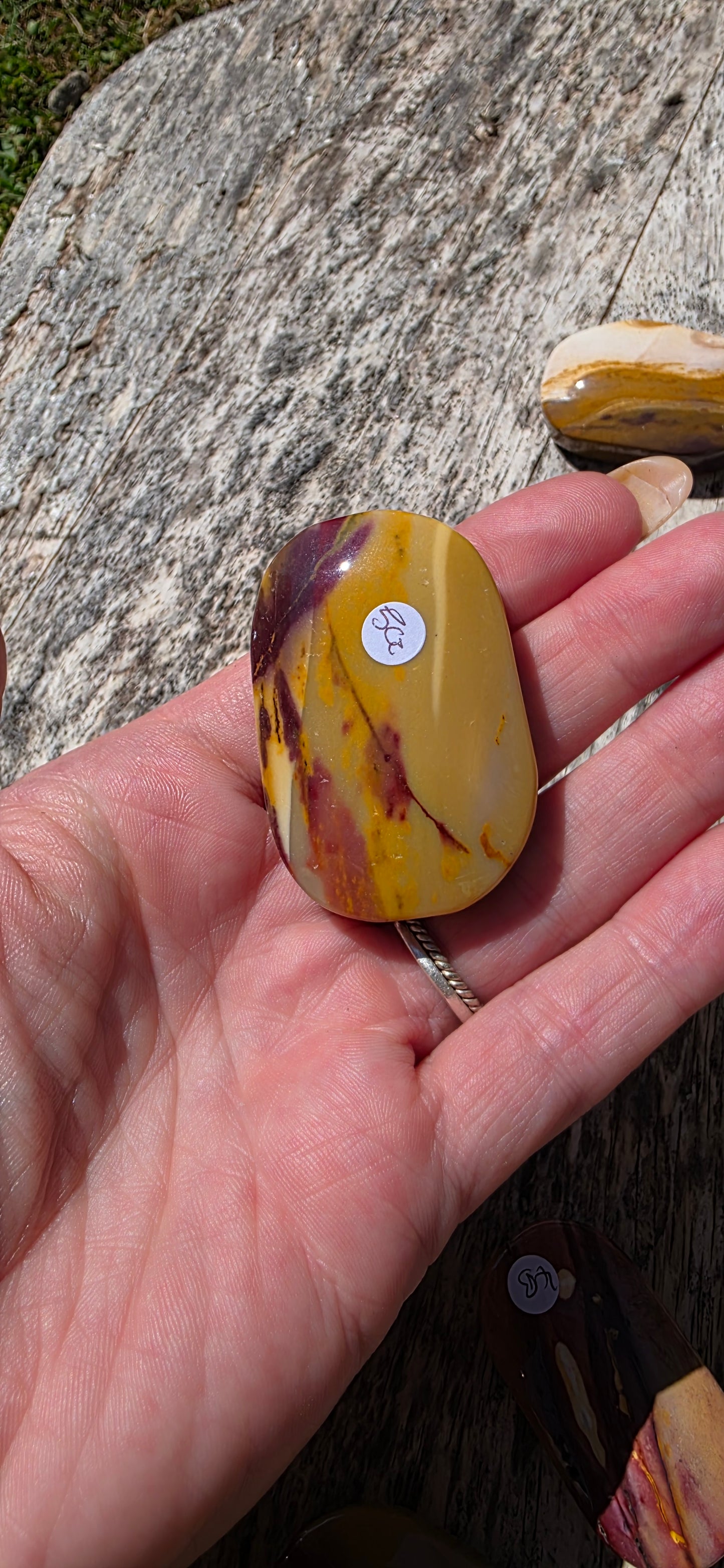 Mookaite palm