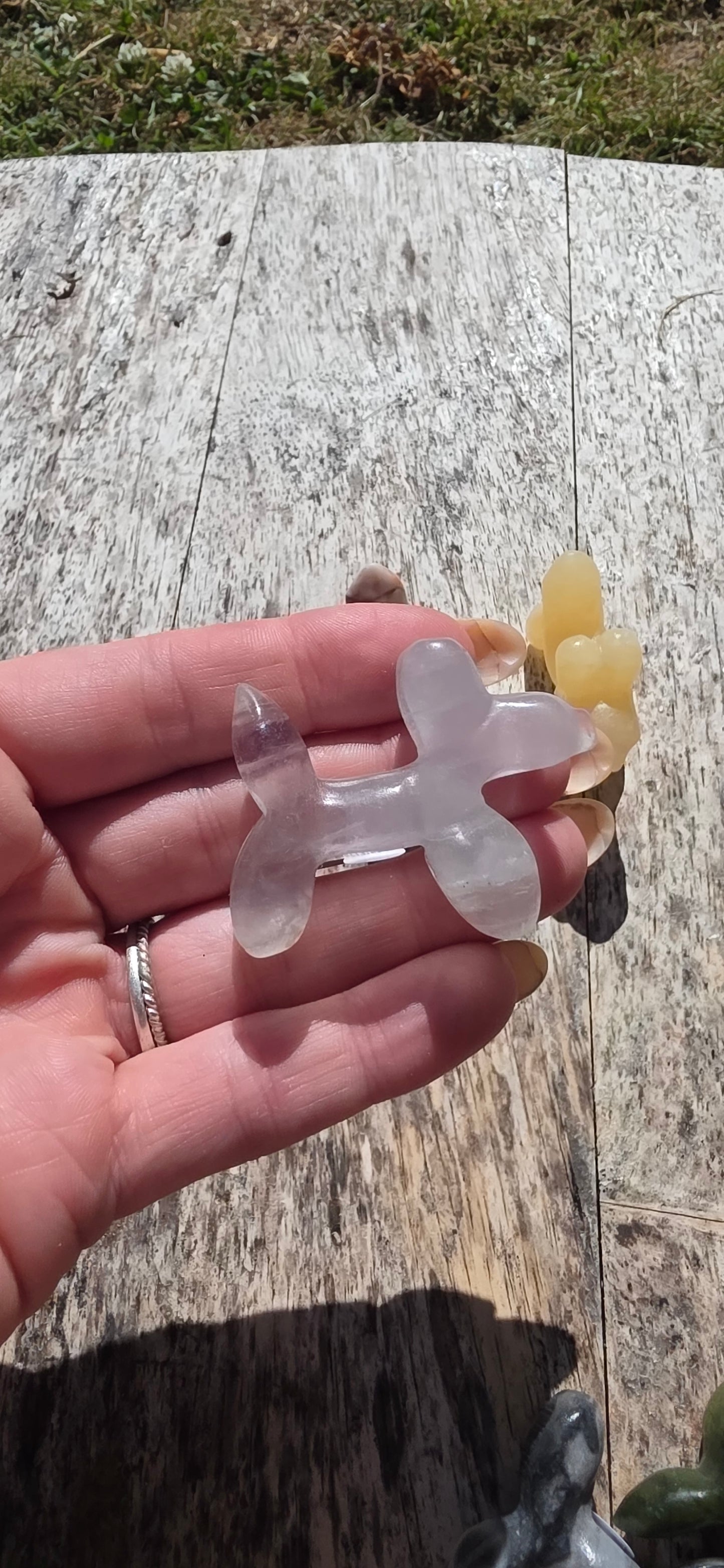Balloon dog carving