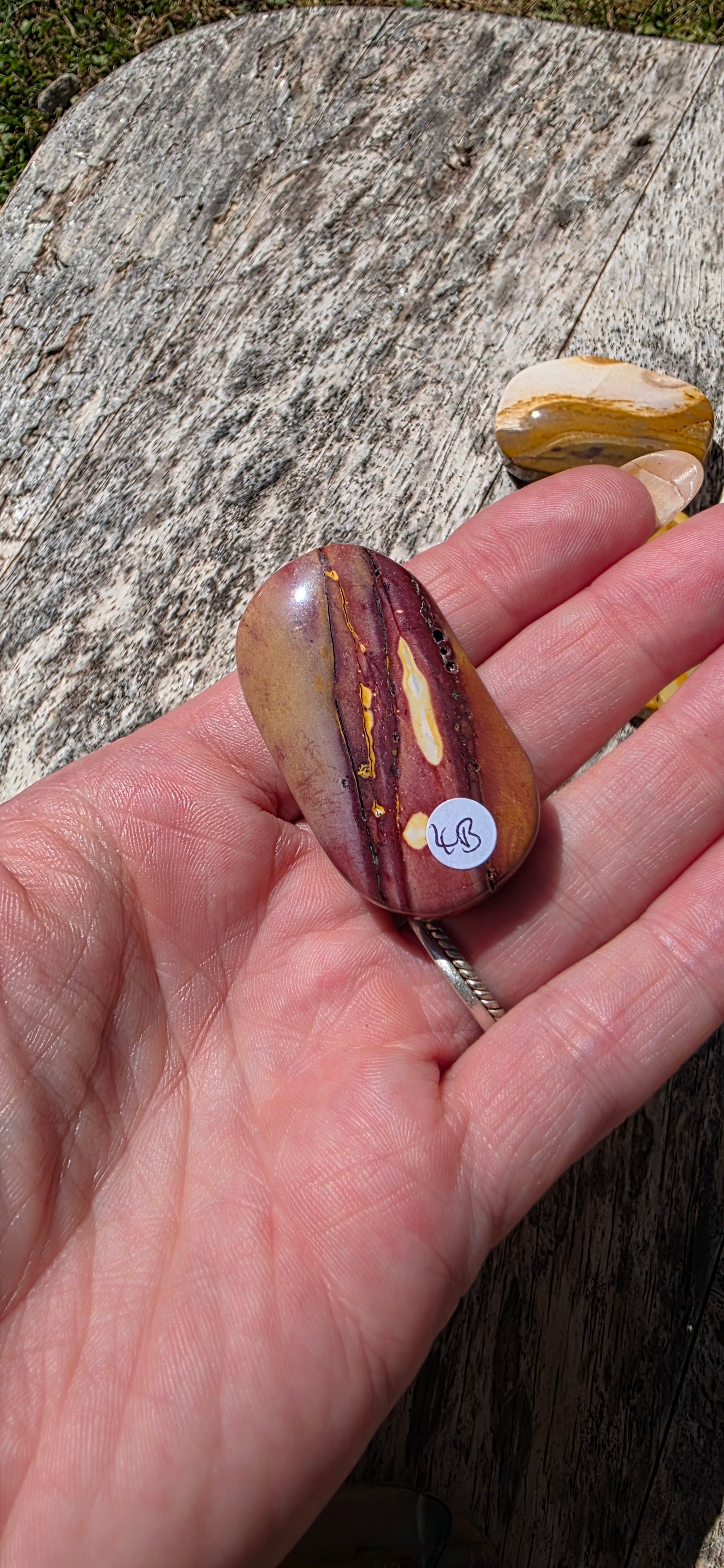 Mookaite palm