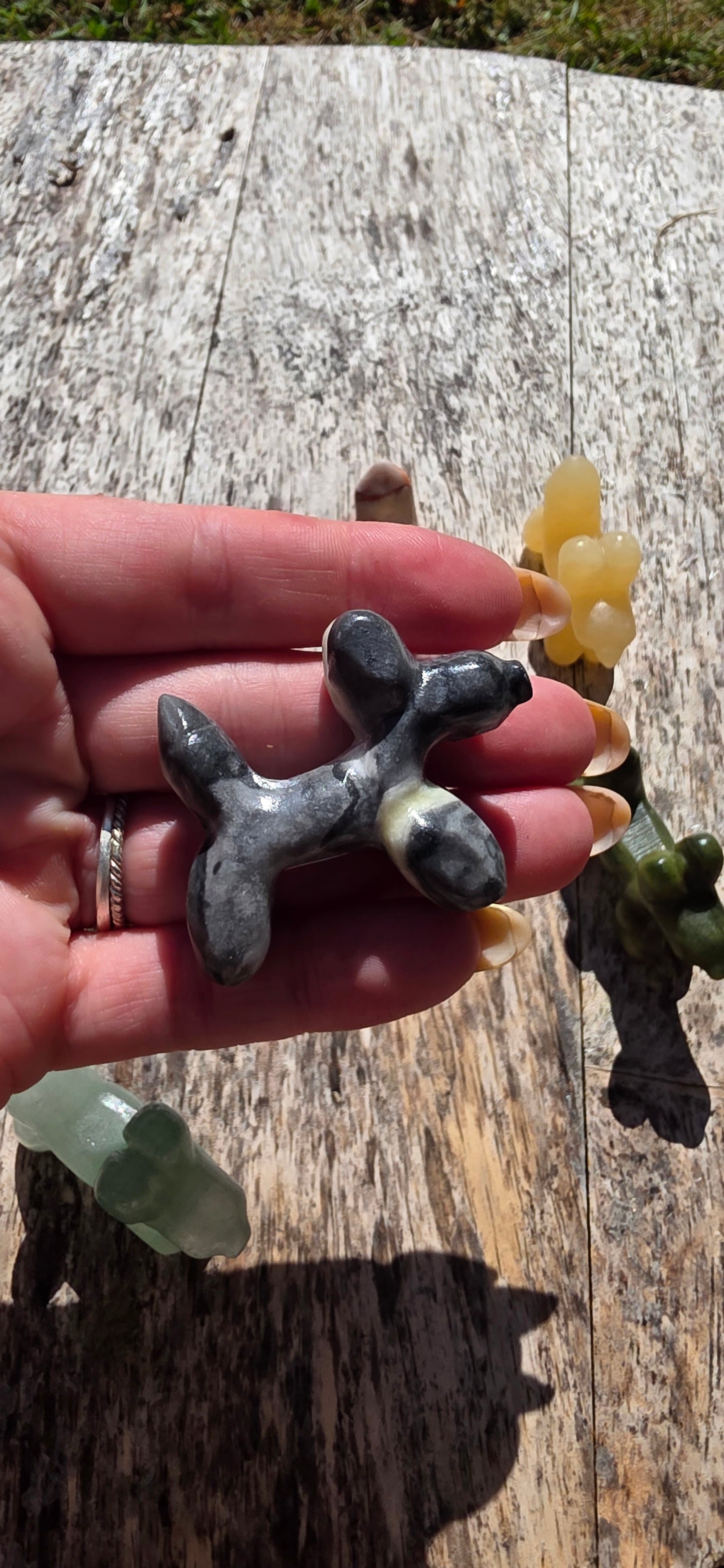 Balloon dog carving