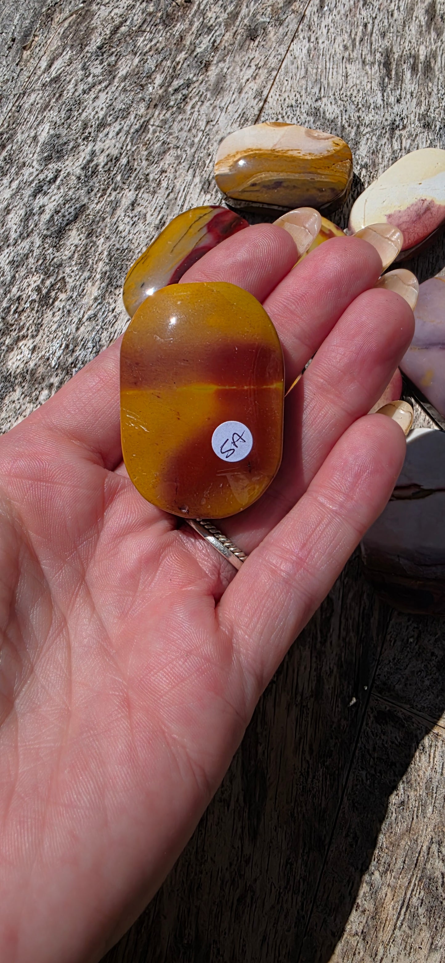 Mookaite palm