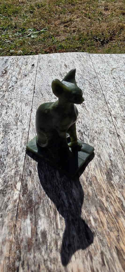 Serpentine jade sphinx
