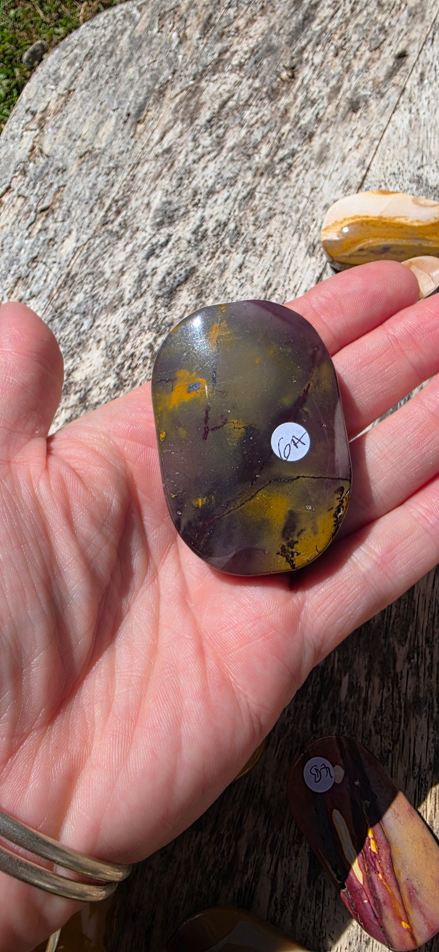 Mookaite palm