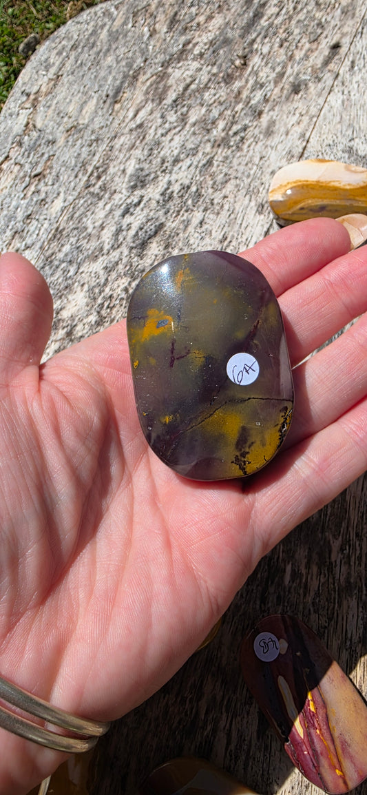 Mookaite palm