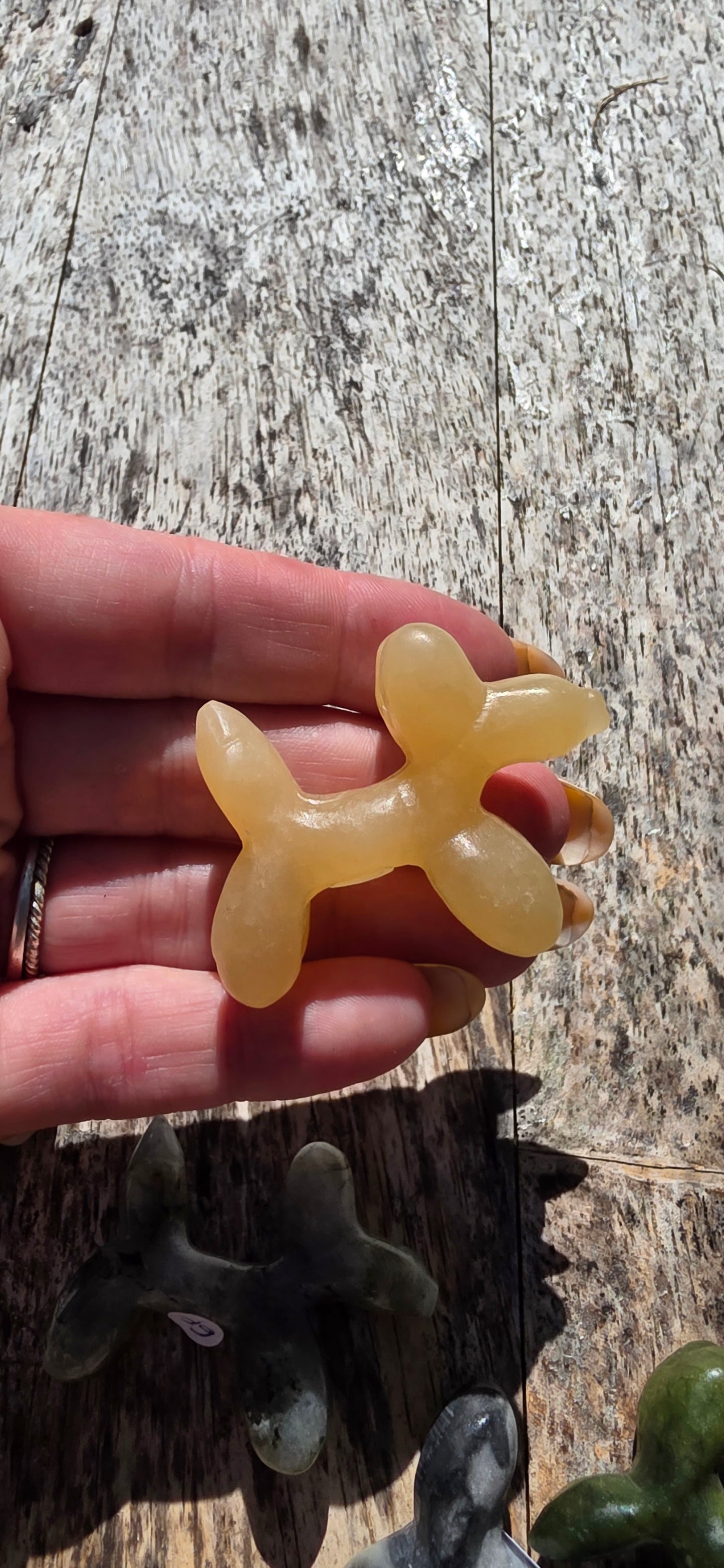 Balloon dog carving